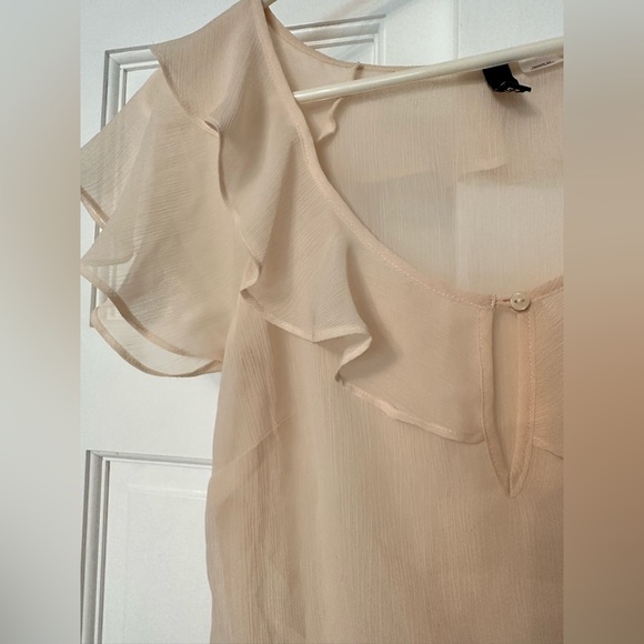 H&M Cream Ruffle Sleeve Blouse - Picture 2 of 2